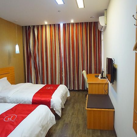 Thank Inn Chain Hotel Guizhou Zunyi Huichuan District Huichuan Avenue Экстерьер фото