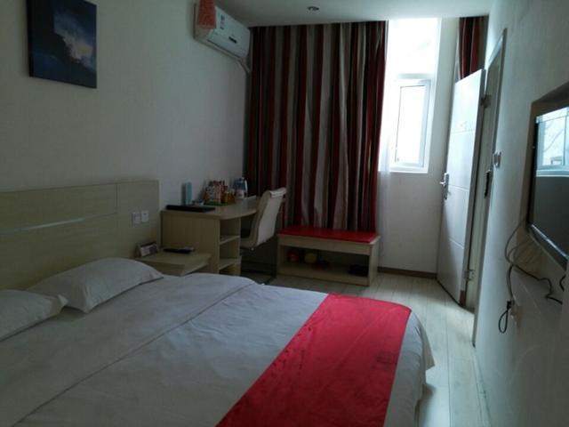 Thank Inn Chain Hotel Guizhou Zunyi Huichuan District Huichuan Avenue Экстерьер фото