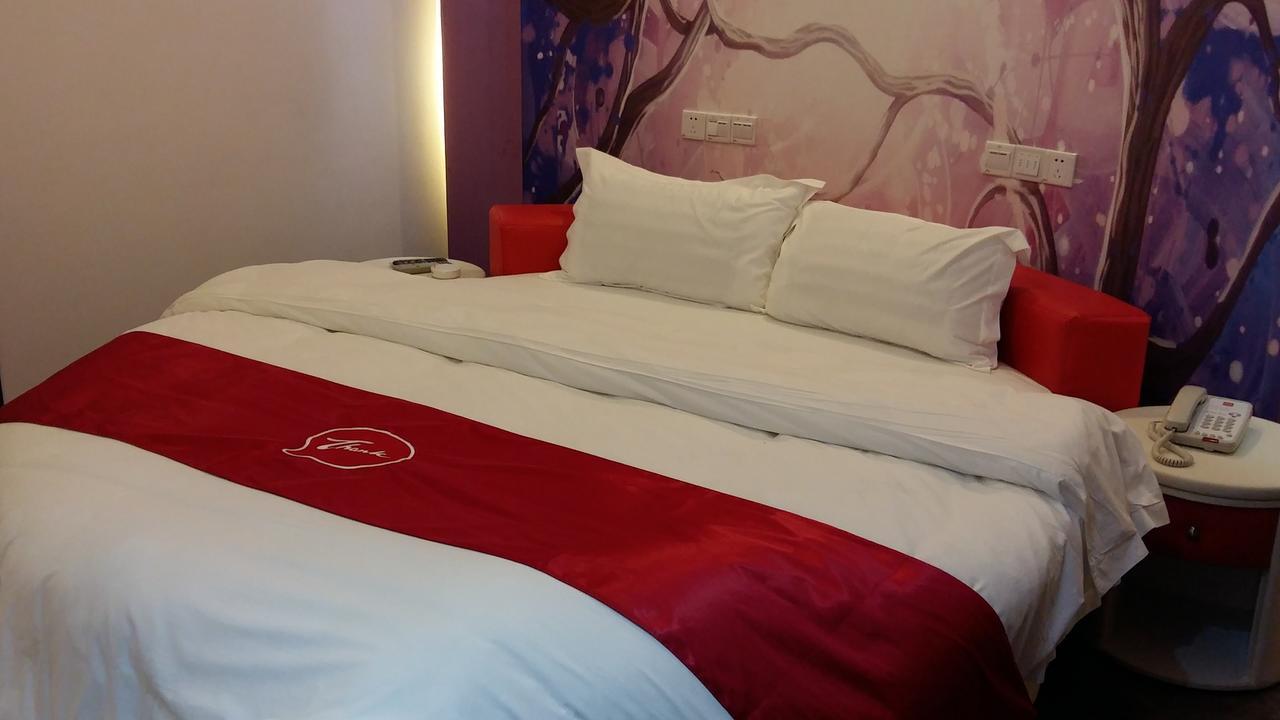 Thank Inn Chain Hotel Guizhou Zunyi Huichuan District Huichuan Avenue Экстерьер фото