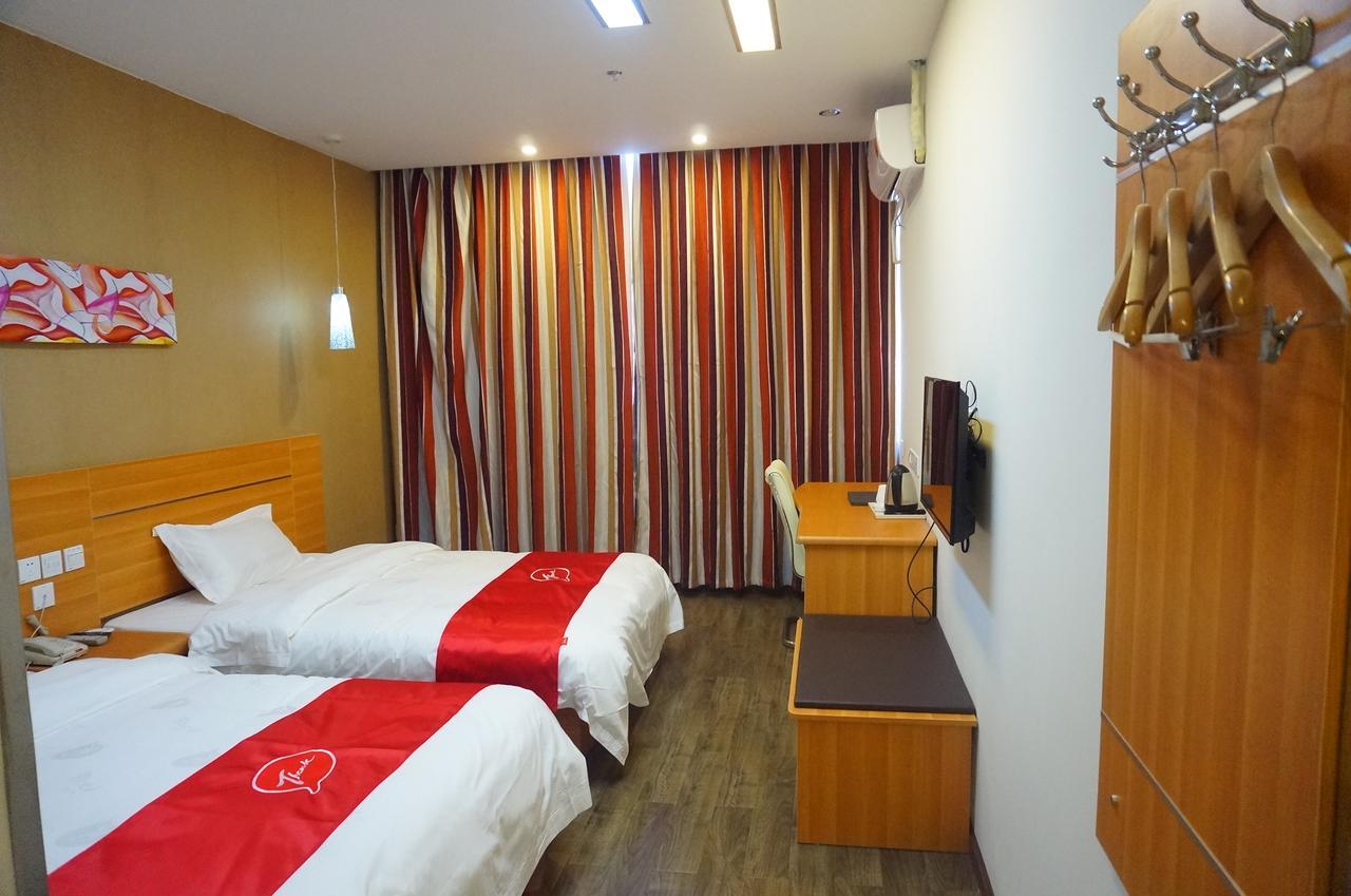 Thank Inn Chain Hotel Guizhou Zunyi Huichuan District Huichuan Avenue Экстерьер фото